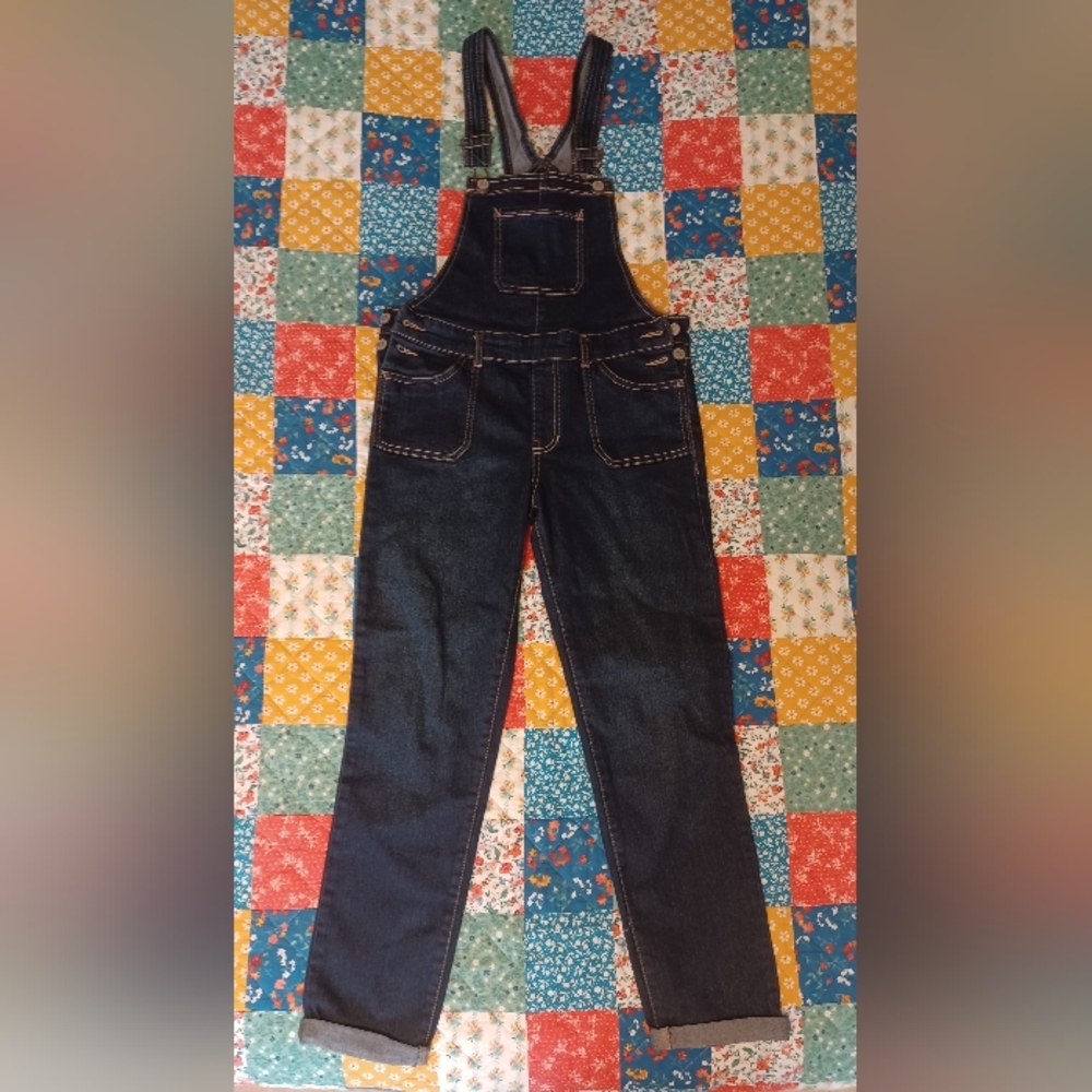 JORDACHE dark blue overalls, never used in perfect condition. Size 10/12.